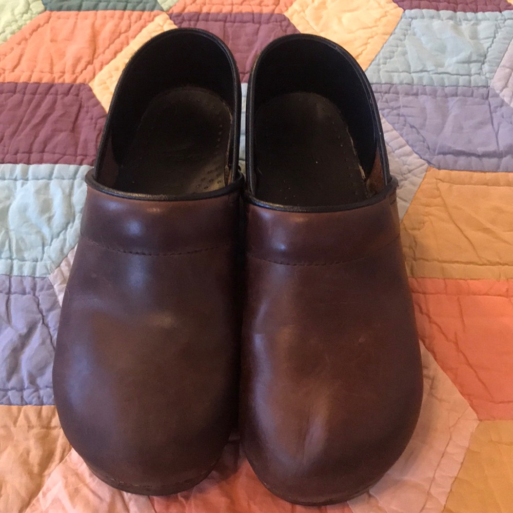 Size 40 Oiled Leather Dansko Clogs
